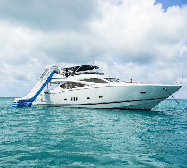 island luxury yacht